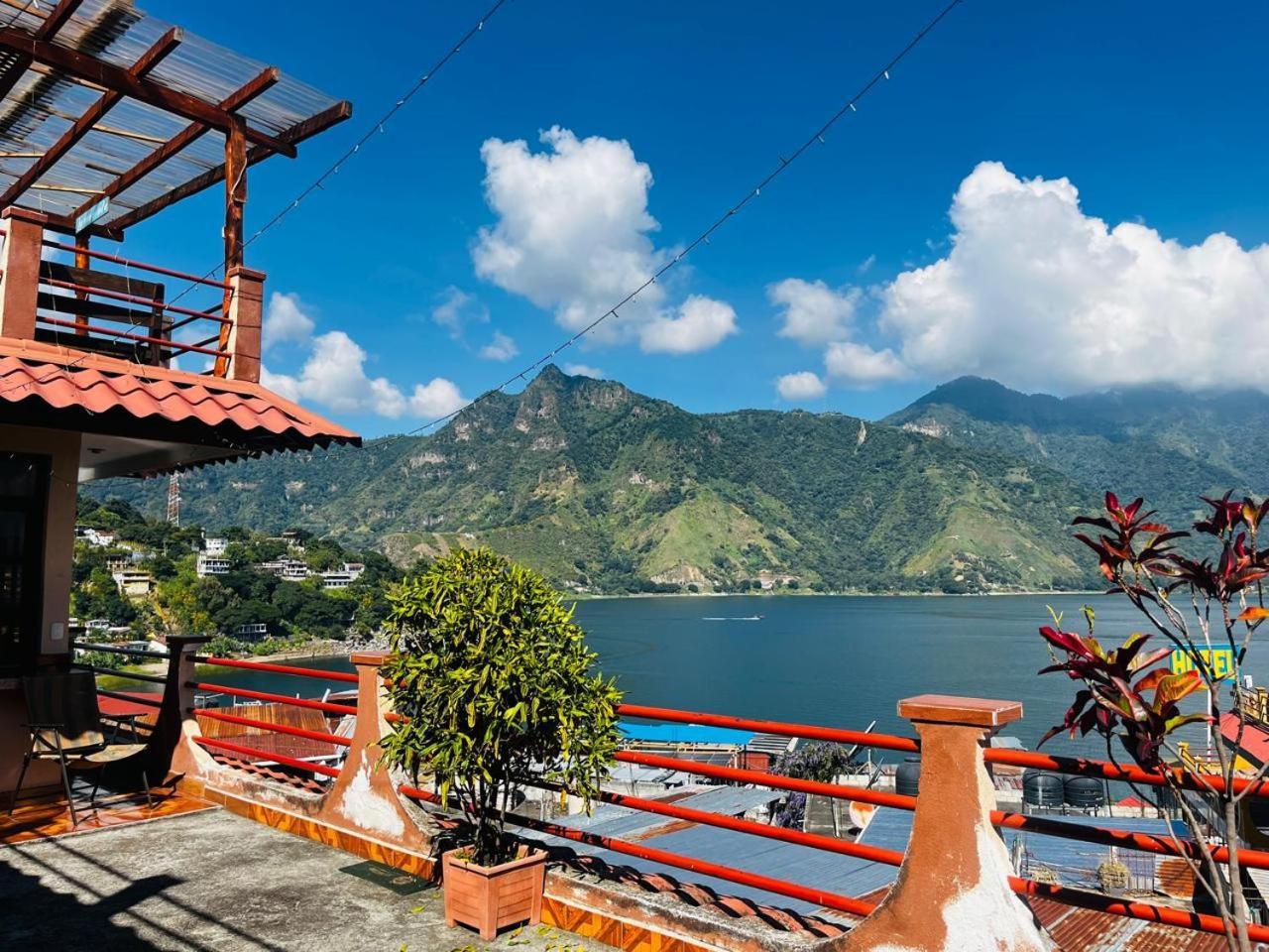 Hospedaje Gonzalez San Pedro La Laguna Exterior foto
