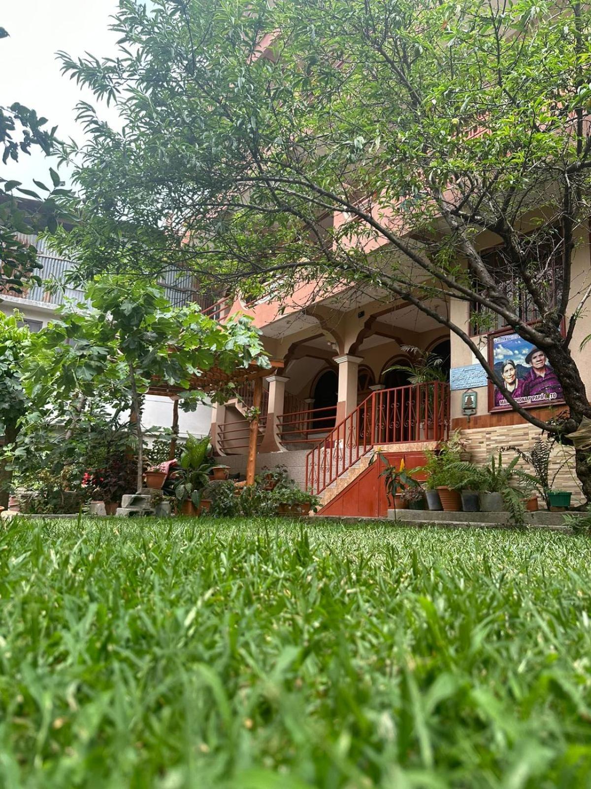 Hospedaje Gonzalez San Pedro La Laguna Exterior foto